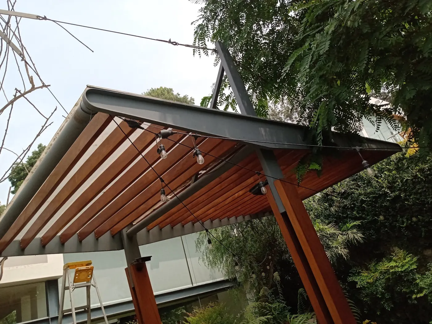 Pérgola Sol y Sombra Contemporánea